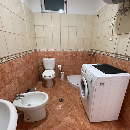 Apartagnes * Durres